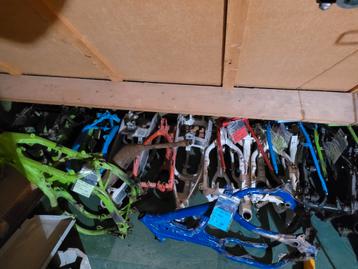 Honda CR 80 CR 125  CR 250 Frames  beschikbaar voor biedingen