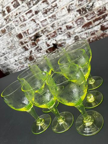 8 x uraniumglas annagroen set van 8 glazen beschikbaar voor biedingen