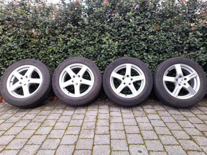 4 winterbanden op alu velgen, Autos : Pièces & Accessoires, Pneus & Jantes, Pneus et Jantes, Pneus hiver, 16 pouces, 205 mm, Véhicule de tourisme