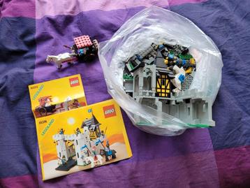 LEGO 6074 Black Falcon's Fortress en 6023 beschikbaar voor biedingen