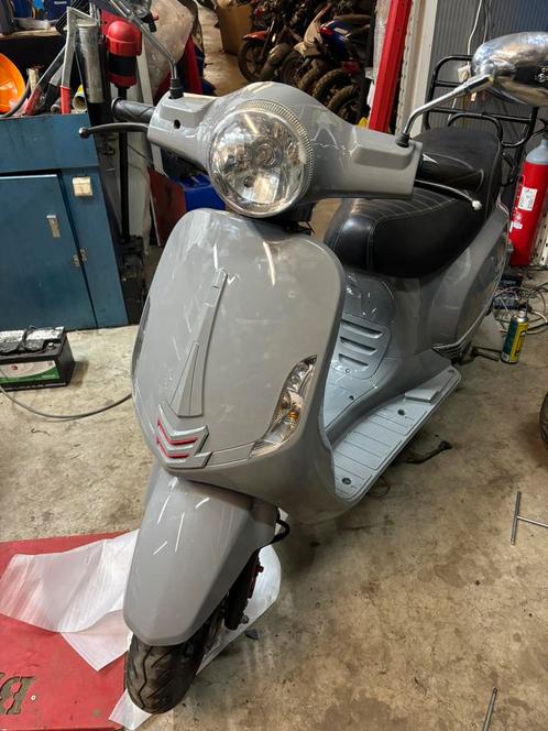 Gts toscana a klsse, Fietsen en Brommers, Brommeronderdelen | Scooters, Zo goed als nieuw, Honda, Ophalen