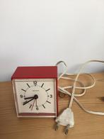 Réveil électrique vintage des années 70., Ophalen