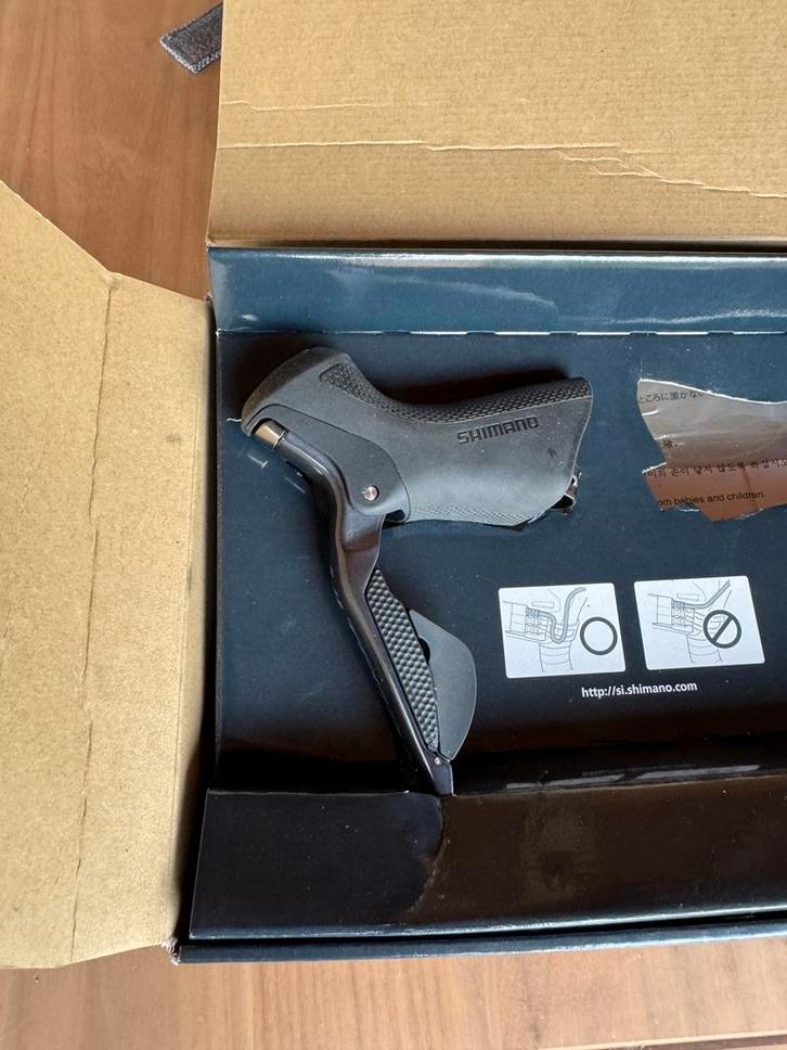 Di2 shifter ST-6870 Shimano ultegra. Nieuw links., Fietsen en Brommers, Fietsonderdelen, Nieuw, Racefiets, Ophalen of Verzenden