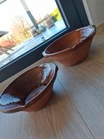 Deux grands bols verseurs en terre cuite vernissee., Enlèvement ou Envoi