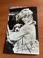 Fotokaart filmster Brigitte Bardot met hond-Jaren 60, Verzamelen, Verzenden, Gebruikt, Film, Foto of Kaart