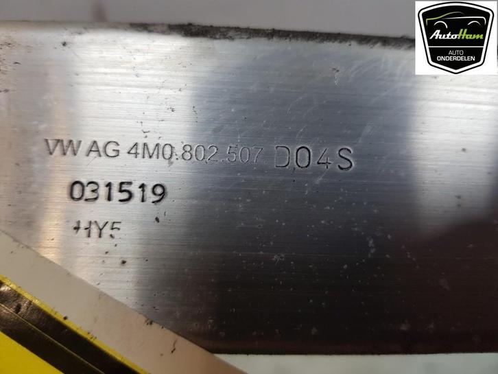 RADIATEURBALK Audi Q8 (4MN) (01-2018/10-2020) (|4M0802507|), Auto-onderdelen, Ophanging en Onderstel, Audi, Gebruikt