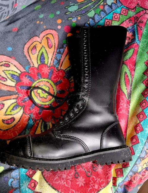 Kistjes, botjes, laarsen, Kleding | Dames, Schoenen, Zo goed als nieuw, Ophalen