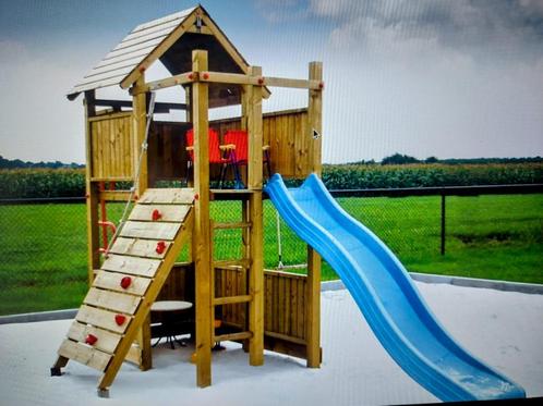 Speel/Klimtoren in Hardhout + Glijbaan, Klimwand, Touwladder, Kinderen en Baby's, Speelgoed | Buiten | Speeltoestellen, Zo goed als nieuw
