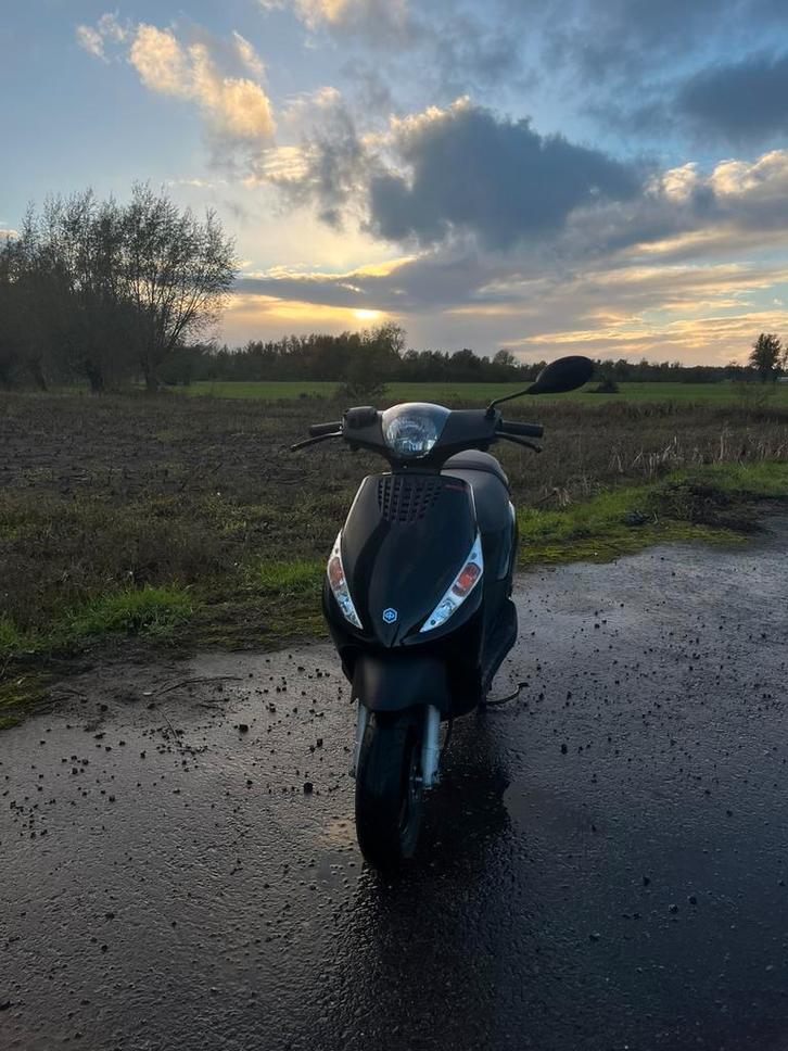 Piaggio zip 4 takt Euro 5 | 800km | Malossi, Fietsen en Brommers, Scooters | Piaggio, Zo goed als nieuw, Zip, Ophalen