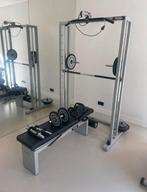 Technogym multipla smith machine met fitness bench, Sport en Fitness, Ophalen, Zo goed als nieuw, Rug