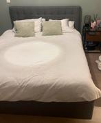 Grijs gestoffeerd bed met vaste lattenbodem en matras 1m60, Huis en Inrichting, Ophalen, Tweepersoons, Zo goed als nieuw, 200 cm