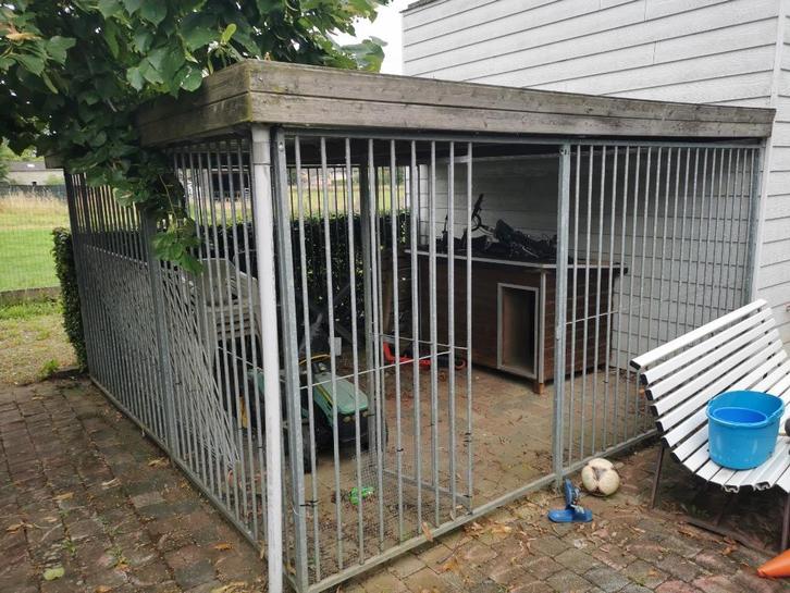 Hondenren/kennel met dak en waterafvoer  3,5x3,5x3,5, Dieren en Toebehoren, Hondenhokken, Zo goed als nieuw, Hondenkennel, 100 cm of meer