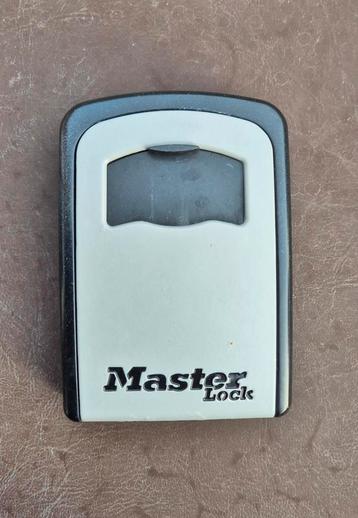 Sleutelkastje met code Masterlock 5403D beschikbaar voor biedingen
