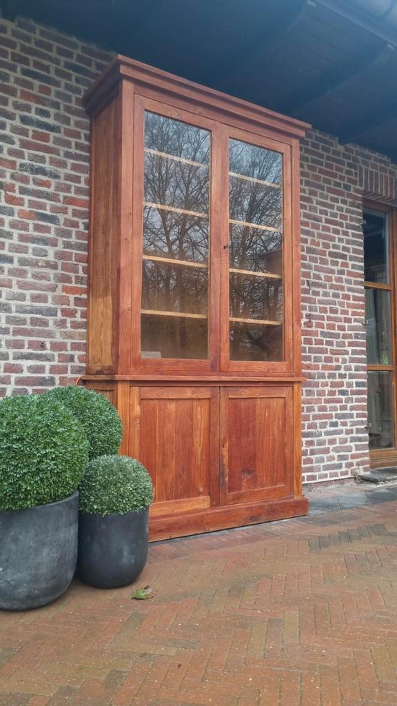 Buffet/vitrine en teck LIVRAISON GRATUITE, Maison & Meubles, Armoires | Buffets, Comme neuf, Enlèvement ou Envoi