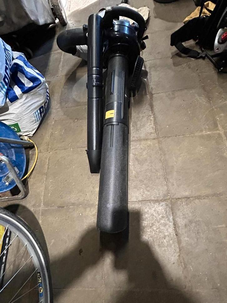 bladblazer/zuiger, Tuin en Terras, Bladblazers, Gebruikt, Handgedragen, Benzine, Met opvangzak, Met versnipperfunctie, Met zuigfunctie