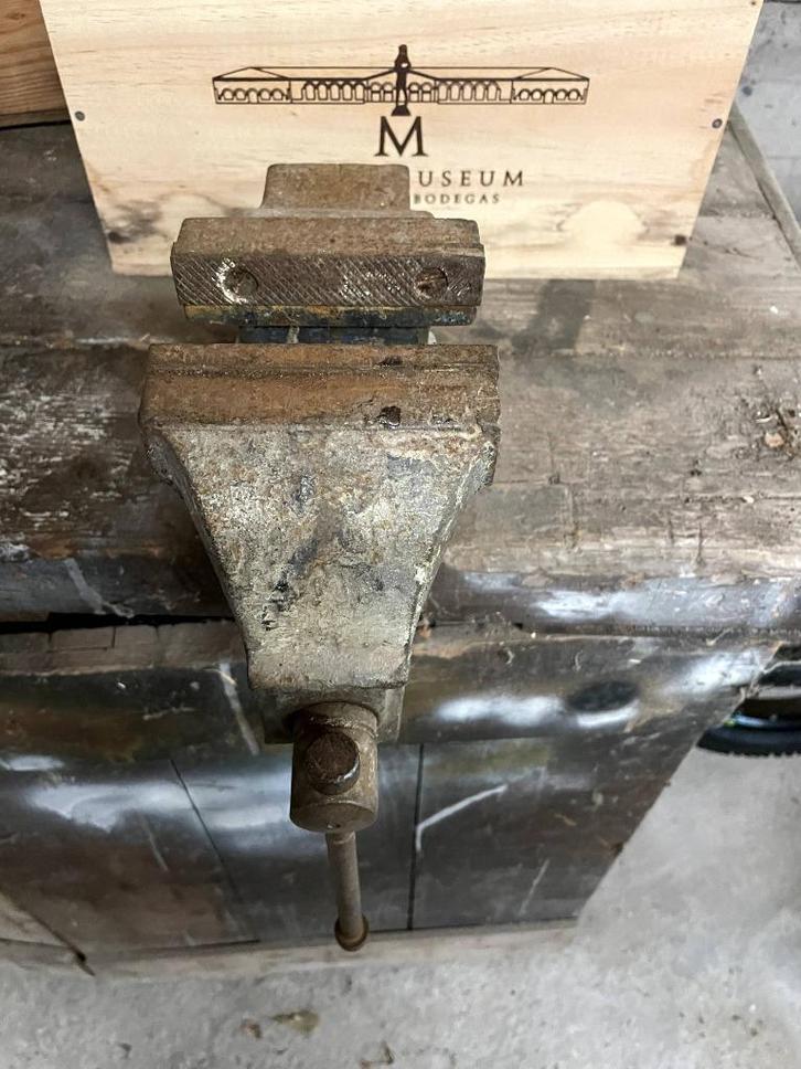 bankschroef 30 cm, Doe-het-zelf en Bouw, Werkbanken, Gebruikt, 70 tot 120 cm, Bankschroef, Ophalen