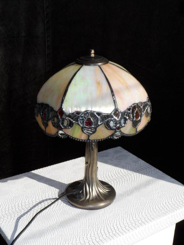 Tiffany parelmoer lamp, Huis en Inrichting, Lampen | Tafellampen, Zo goed als nieuw, Minder dan 50 cm, Glas, Metaal, Ophalen