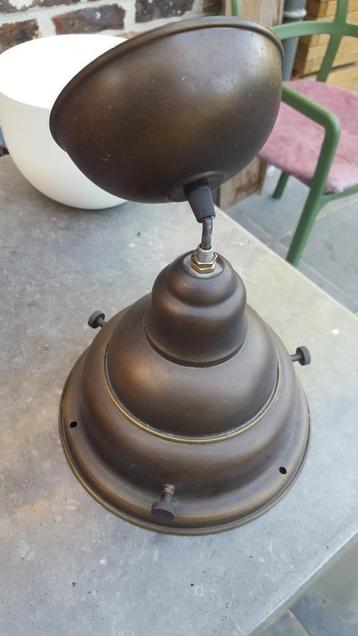 Beau petit lustre beschikbaar voor biedingen
