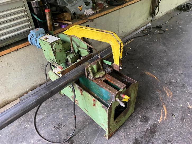 beugelzaagmachine beugelzaag metaalzaag, Zakelijke goederen, Machines en Bouw | Metaalbewerking, Ophalen
