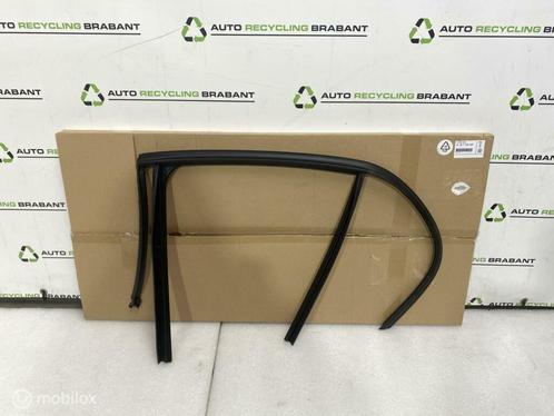 Raamrubber Links Achter BMW 1 Serie F20 NIEUW 51347240839, Auto-onderdelen, Ruiten en Toebehoren, BMW, Gebruikt, Ophalen of Verzenden