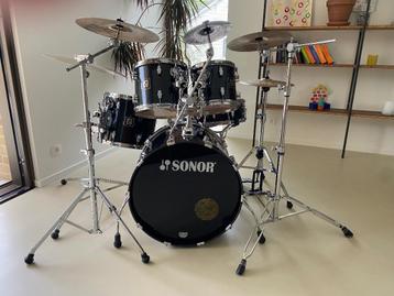 Drumstel Sonor beschikbaar voor biedingen