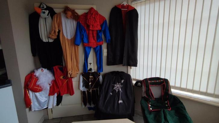 Verkleedkleren (voor kids) met tirolerpak, Kinderen en Baby's, Carnavalskleding en Verkleedspullen, Ophalen