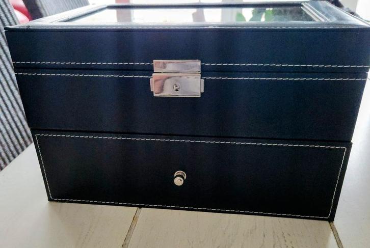 opbergdoos, uurwerken heren en vrouwen uurwerken inbegrepen, Handtassen en Accessoires, Horloges | Dames, Gebruikt, Verzenden