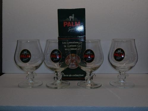 Quatre anciens verres sur pied PALM SPECIALE avec cheval dan, Collections, Marques de bière, Comme neuf, Verre ou Verres, Palm