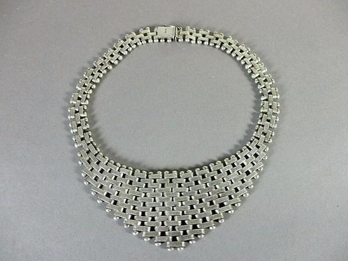 Opmerkelijke grote vintage zilveren borstketting met borstpl, Handtassen en Accessoires, Kettingen, Zo goed als nieuw, Zilver