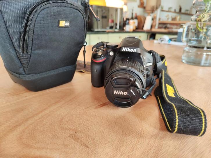 Nikon D5200 + 18-140mm + bag + 8GB SDcard, Audio, Tv en Foto, Fotocamera's Digitaal, Zo goed als nieuw, Spiegelreflex, Nikon, Ophalen
