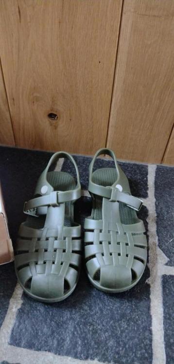 watersandalen maat 27 beschikbaar voor biedingen