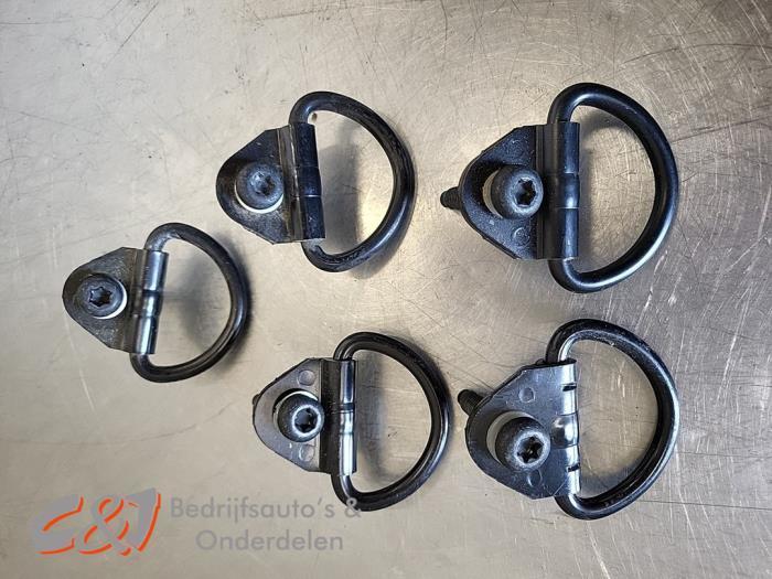 Bevestigingsoog vloer van een Ford Transit Connect, Auto-onderdelen, Overige Auto-onderdelen, Ford, Gebruikt, 3 maanden garantie