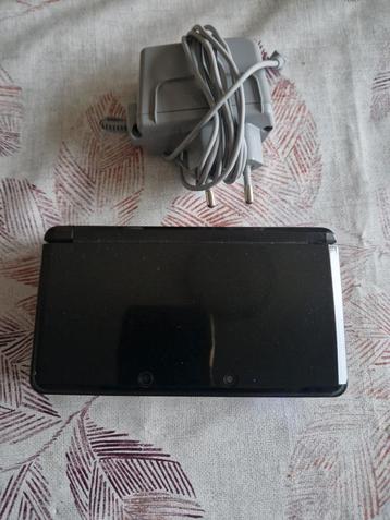 Nintendo 3Ds in goede staat te koop. beschikbaar voor biedingen