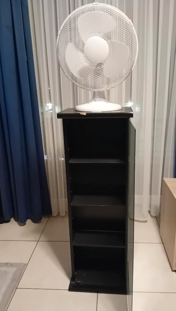 CD en of DVD-rek inclusief ventilator, Huis en Inrichting, Woonaccessoires | Cd- en Dvd-rekken, Gebruikt, Cd's of Dvd's, 25 tot 75 discs