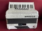 Z.g.a.n. duitse Hoher Student accordeon . 72 bas ., Muziek en Instrumenten, Accordeons, 72-bas, Zo goed als nieuw, Hohner, Met riemen