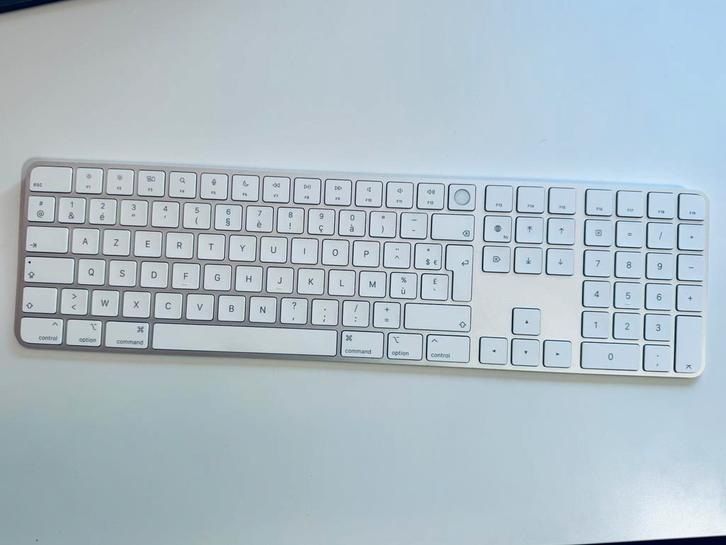 Apple Magic Keyboard  Touch ID & pavé numérique AZERTY BE, Informatique & Logiciels, Claviers, Azerty, Sans fil, Enlèvement
