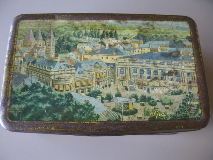 Grand boite Confiserie "BECCO" Namur "vide", Collections, Boîte en métal, Utilisé, Autre, Autres marques, Enlèvement ou Envoi