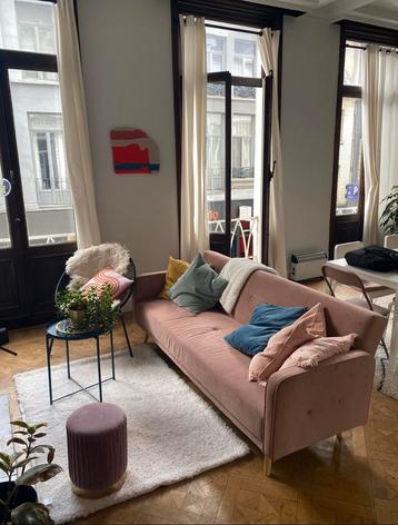 Roze slaapzetel beschikbaar voor biedingen