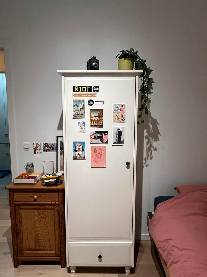 Leuke witte kast, met schuif, hanger en legplanken., Huis en Inrichting, Kasten | Kleerkasten, Gebruikt, Ophalen