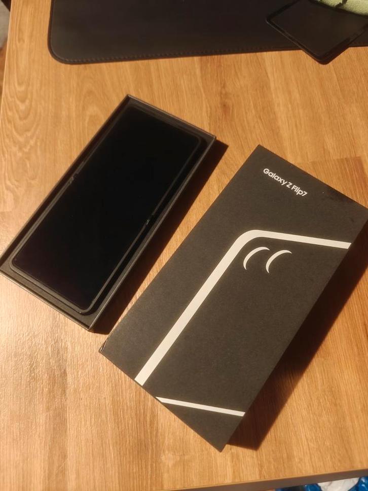 Samsung zflip 7, Telecommunicatie, Mobiele telefoons | Samsung, Gebruikt, Ophalen of Verzenden
