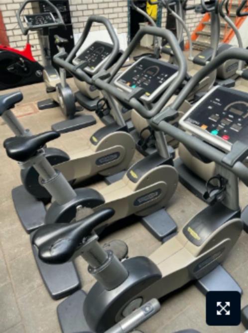 Technogym Excite Upright Bike 500 | Hometrainer, Sport en Fitness, Fitnessmaterialen, Gebruikt, Armen, Benen, Borst, Buik, Rug