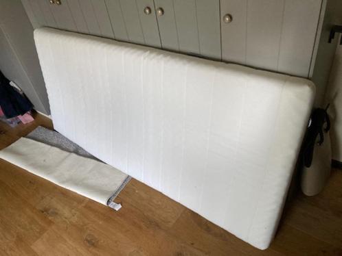 eenpersoonsmatras, Huis en Inrichting, Slaapkamer | Matrassen en Bedbodems, Zo goed als nieuw, Matras, 90 cm, 200 cm, Eenpersoons