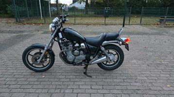 Yamaha maxim xj700
Bouwjaar 1985
45.000 miles gereden beschikbaar voor biedingen