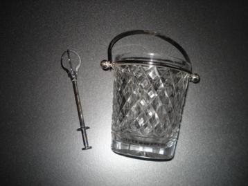 glazen ijsemmertje met ijstang beschikbaar voor biedingen