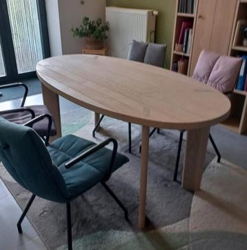 Ovale tafel, ontwerp Pascale Naessens +4 stoelen beschikbaar voor biedingen
