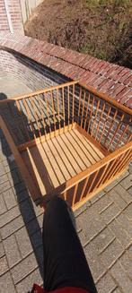VINTAGE OPVOUWBARE HOUTEN BABYBOX, Ophalen, Zo goed als nieuw, Vierkant, Wieltjes