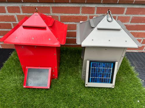 2x sweeny koi cafe voerautomaat 24x per dag met zonnepaneel!, Tuin en Terras, Vijver-toebehoren, Zo goed als nieuw, Overige typen