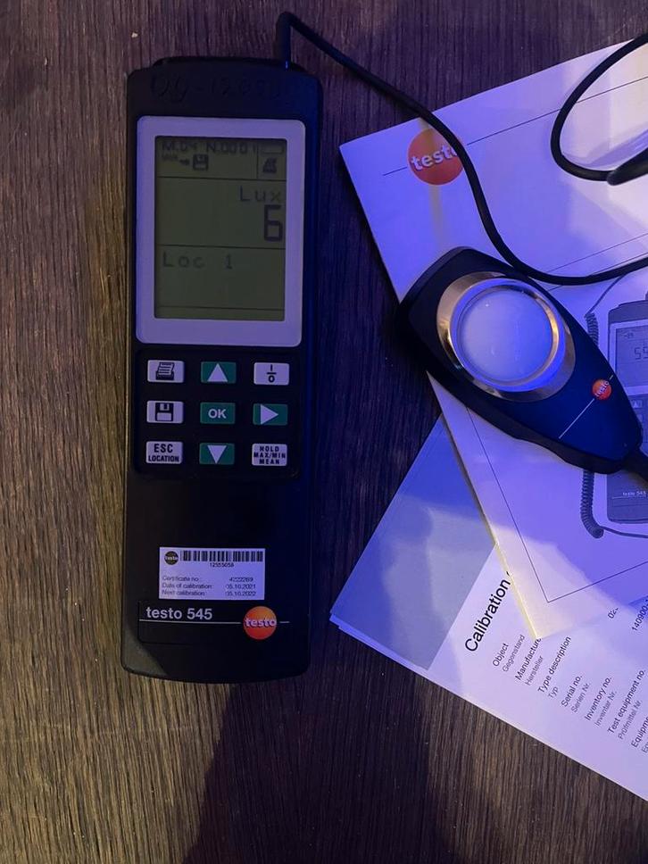 Testo 545 digitale luxmeter, Doe-het-zelf en Bouw, Meetapparatuur, Gebruikt, Druk, Ophalen of Verzenden