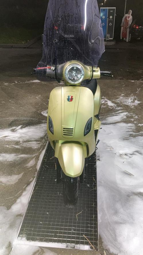Gts toscana 2023 ( ruilen met een andere gts is ook mogelijk, Fietsen en Brommers, Scooters | Vespa, Zo goed als nieuw, Ophalen