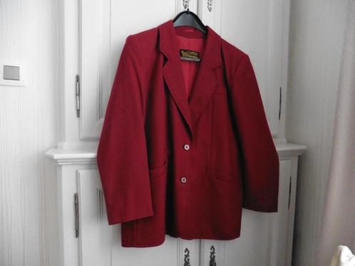 Mooi rood gevoerd jack, 10% kasjmier van hoge kwaliteit, Kleding | Dames, Jassen | Zomer, Zo goed als nieuw, Rood, Ophalen of Verzenden